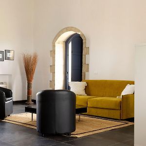 Suite executive